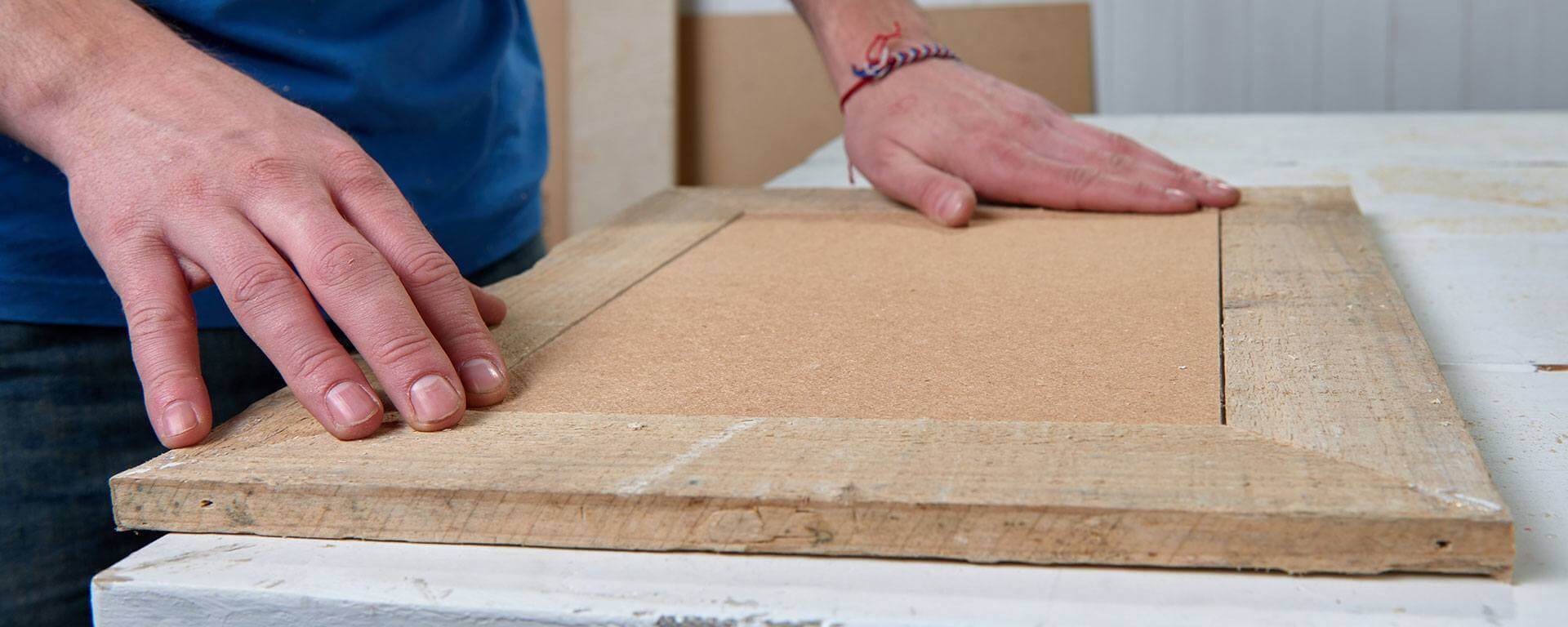 Fabriquer un cadre photo en bois recyclé, Tutoriels de bricolage